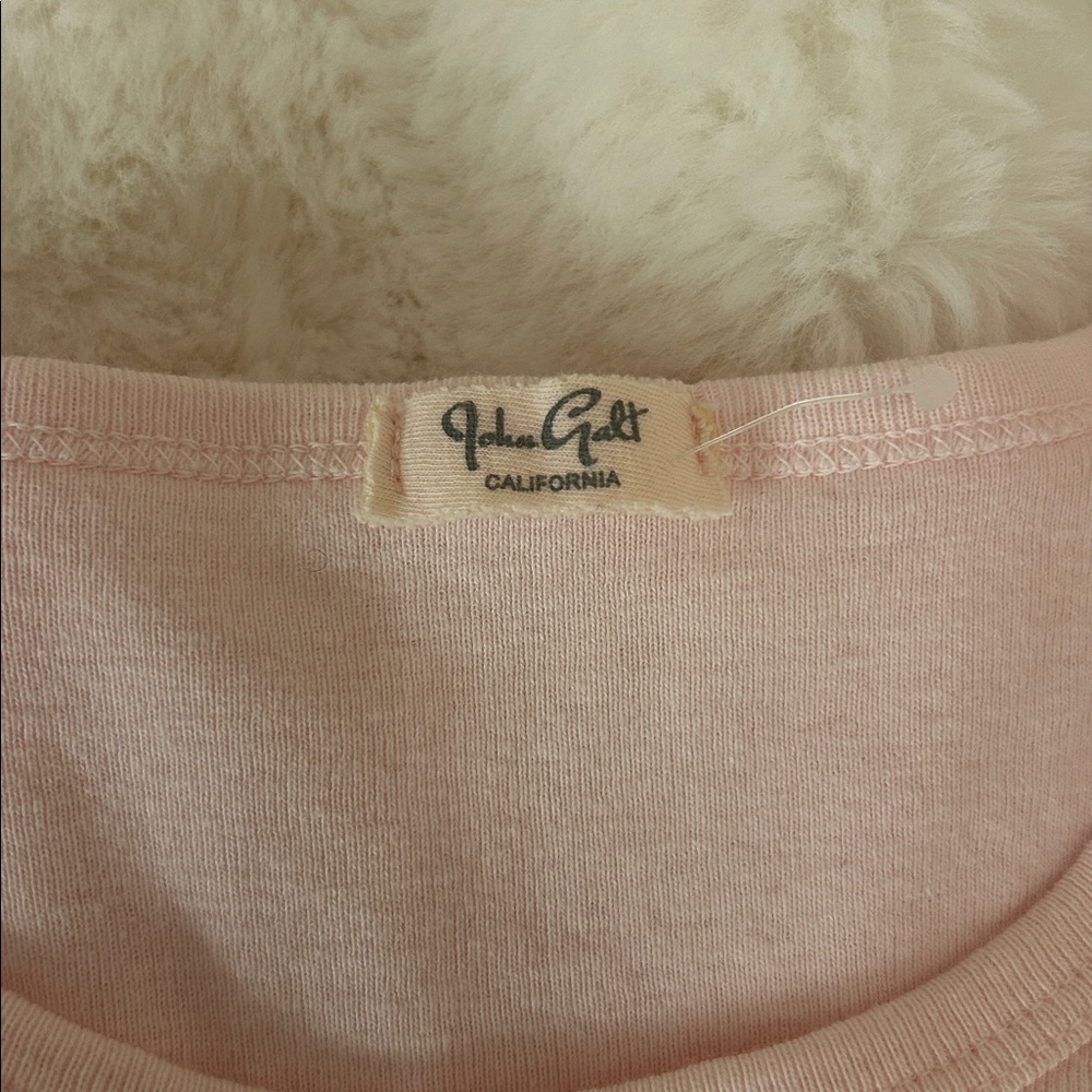 John galt/ Brandy Melville pink tee - Picture 3 of 3